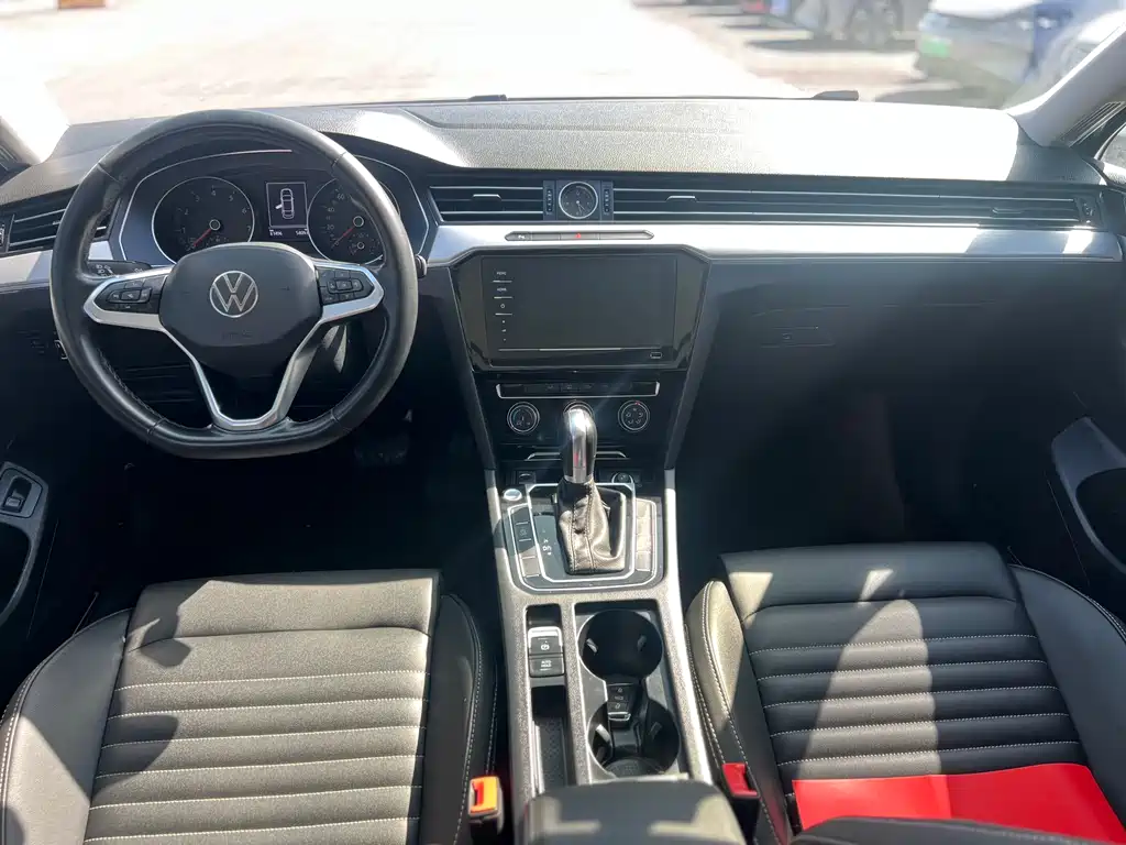 Magotan 2023 2 million commemorative edition 280TSI DSG comfort model купить на сайте DeffCars