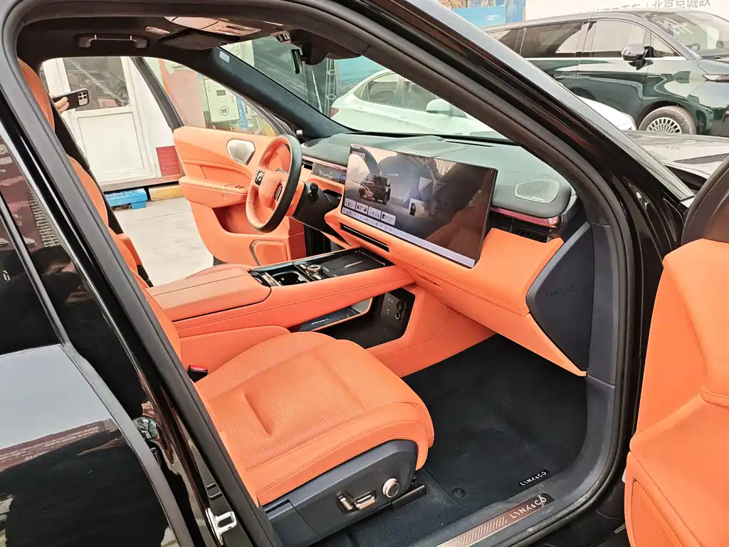 Lynk & Co 900 2025 1.5T Ultra купить на сайте DeffCars
