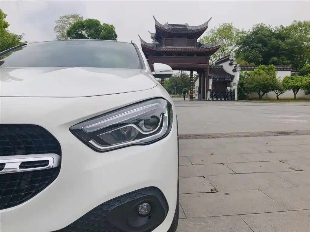 Mercedes-Benz GLA 2023 GLA 200 купить на сайте DeffCars
