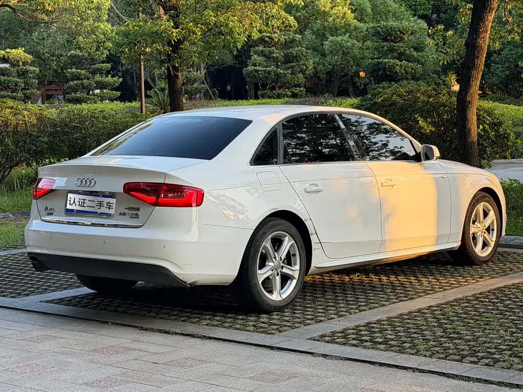 Audi A4L 2015 45 TFSI quattro personalized sports model купить на сайте DeffCars