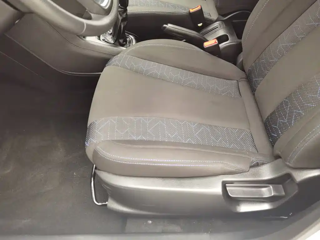 Baojun 310 2020 1.2L manual comfort model купить на сайте DeffCars