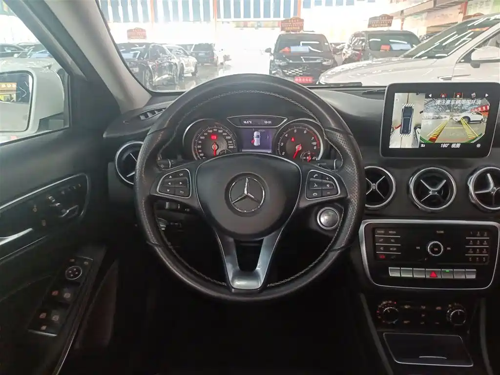 Mercedes-Benz GLA 2018 GLA 200 Dynamic купить на сайте DeffCars