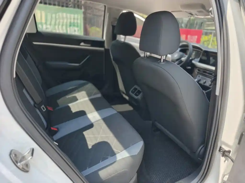 Lavida 2024 1.5L automatic Deyi version купить на сайте DeffCars