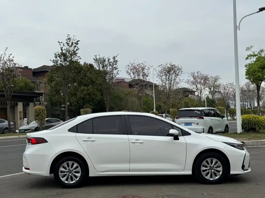 Corolla 2021 1.2T S-CVT Elite Edition купить на сайте DeffCars