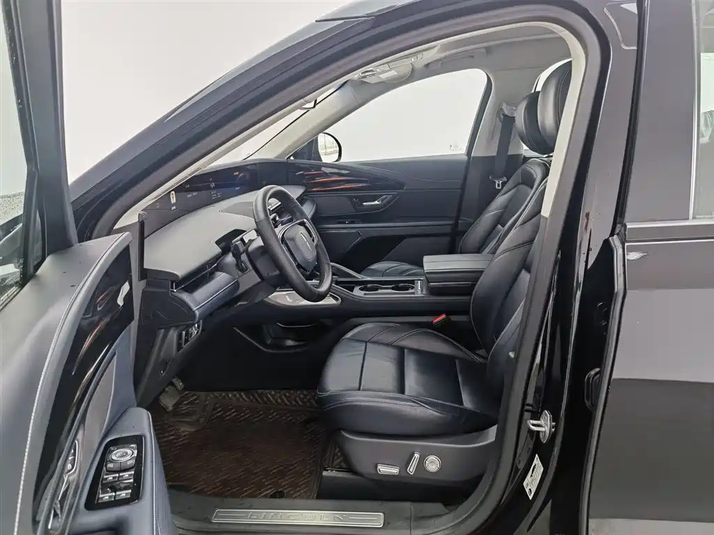 Voyager 2023 2.0T four-wheel drive premium version купить на сайте DeffCars