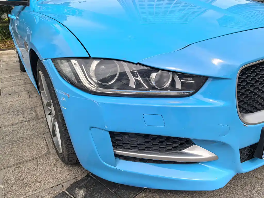 Jaguar XE 2015款 2.0T 200PS R-Sport купить на сайте DeffCars