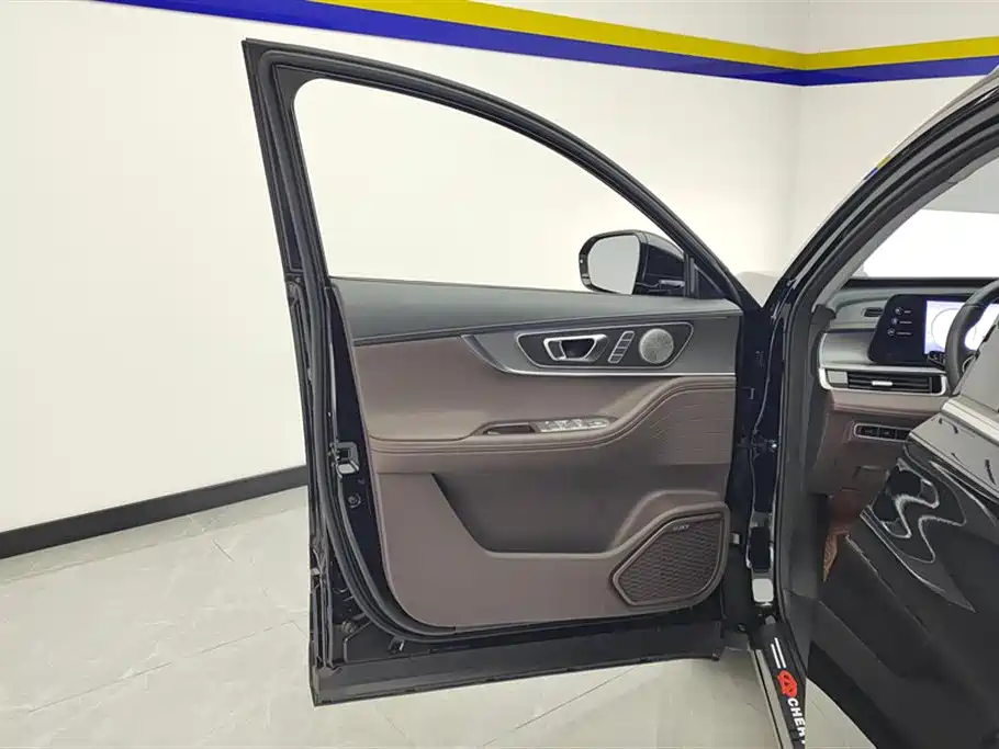 Tiggo 8 PRO 2024 Champion Edition 390T 2WD Peak Edition 5 seats купить на сайте DeffCars