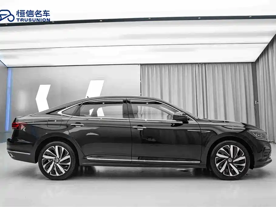 Passat 2022 330TSI Deluxe Edition купить на сайте DeffCars