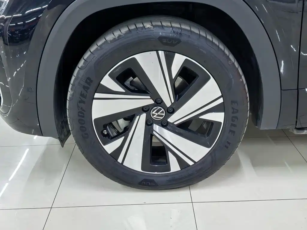 Touron 2024 Touron X 380TSI four-wheel drive Dragon Edition купить на сайте DeffCars