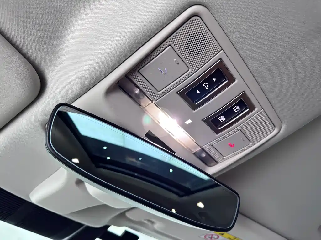 Land Rover Defender 2023 130 3.0T P400 HSE купить на сайте DeffCars