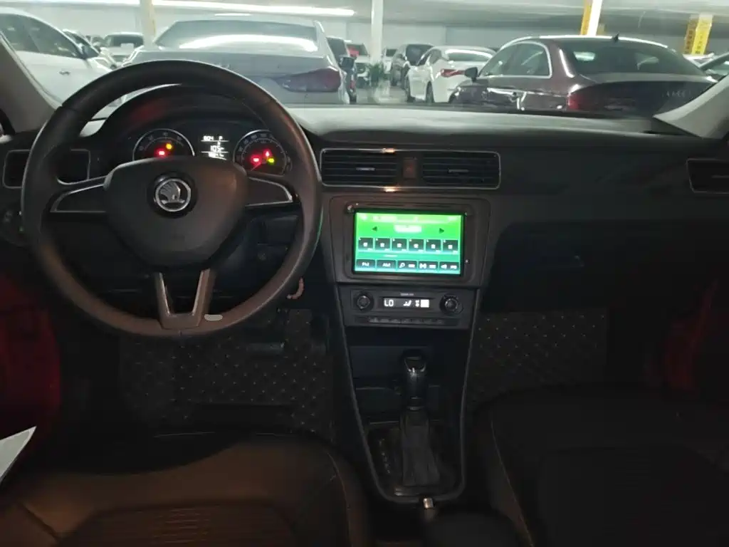 Xindong (Rapid Spaceback) 2016 facelift 1.6L automatic Senova Zhixing version купить на сайте DeffCars