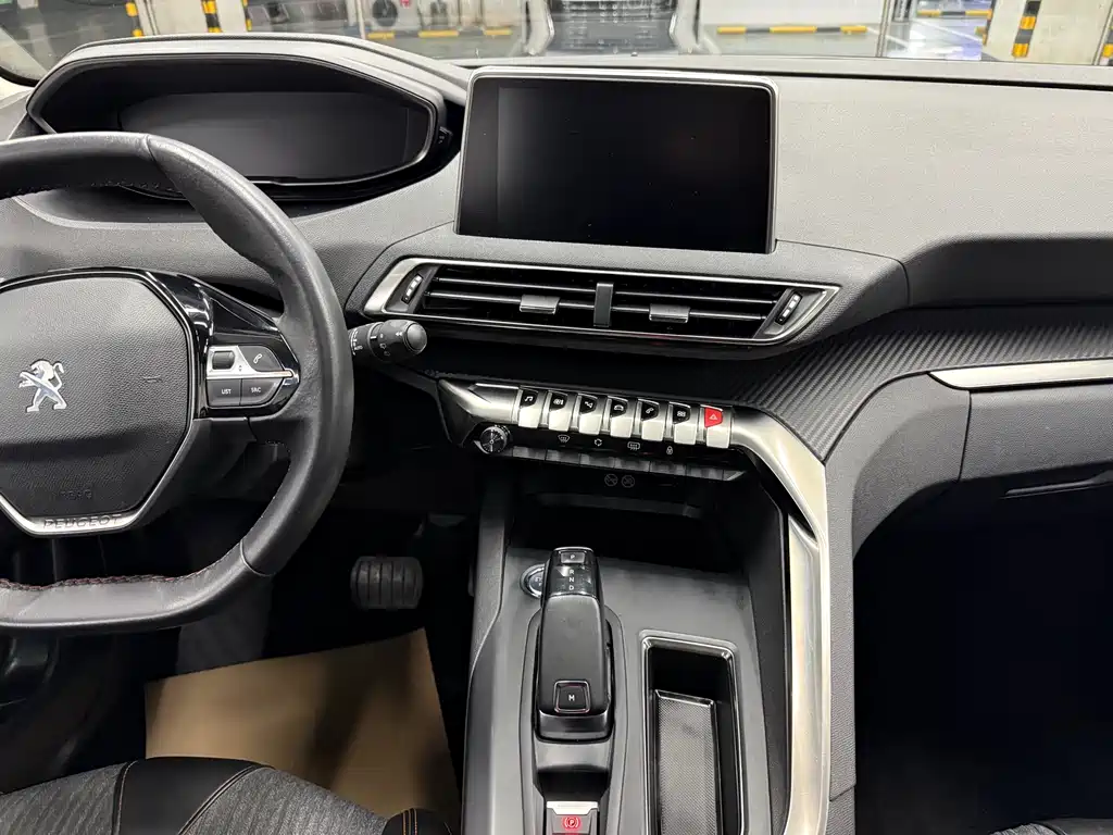 Peugeot 5008 2019 380THP 5-seat elite version купить на сайте DeffCars
