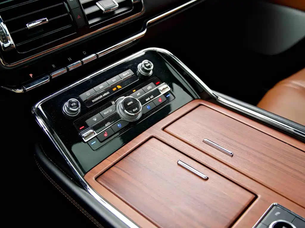 Navigator 2018 3.5T Honor Edition National V купить на сайте DeffCars