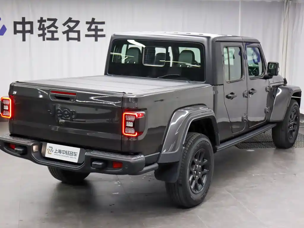 Gladiator 2023 3.6L Overland купить на сайте DeffCars