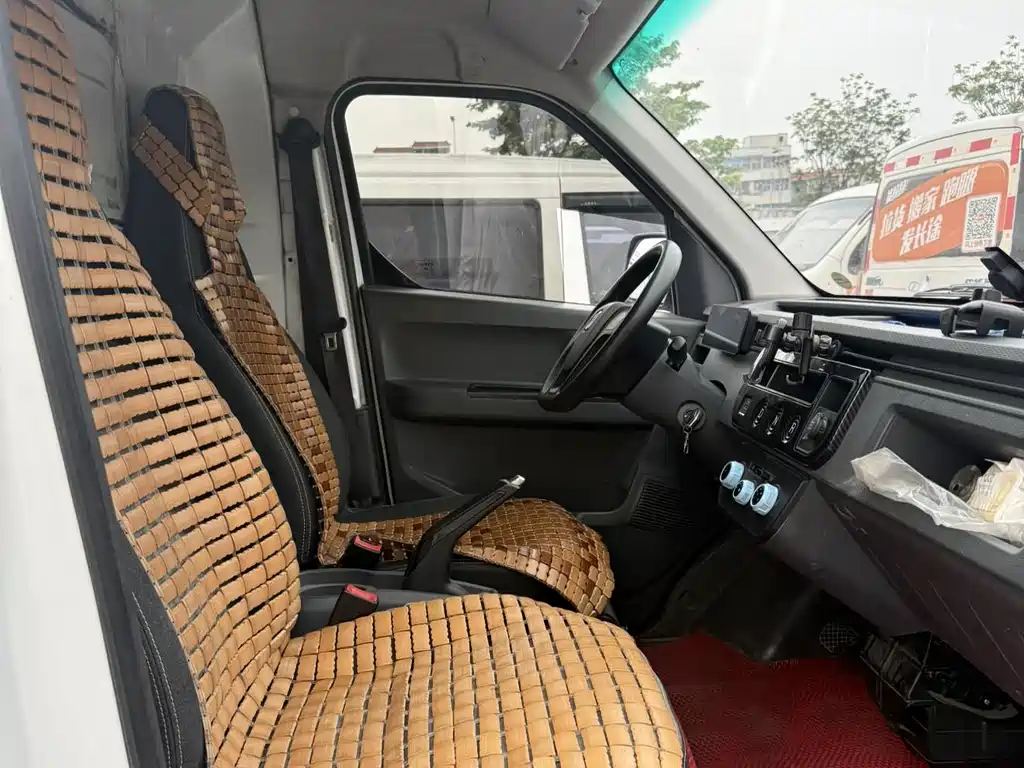 Long-range Xingxiang V 2022 Xingxiang V6E exclusive version long axis Ningde 41.86kWh купить на сайте DeffCars