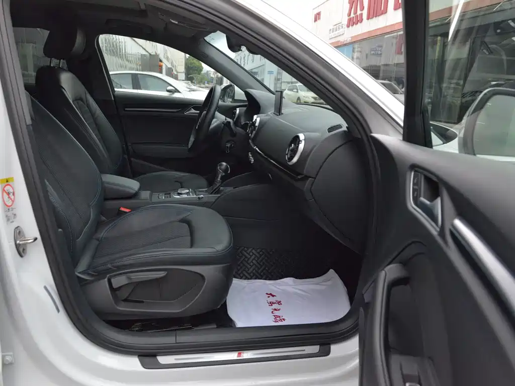 Audi A3 2020 Sportback 35 TFSI Fashion Type National VI купить на сайте DeffCars