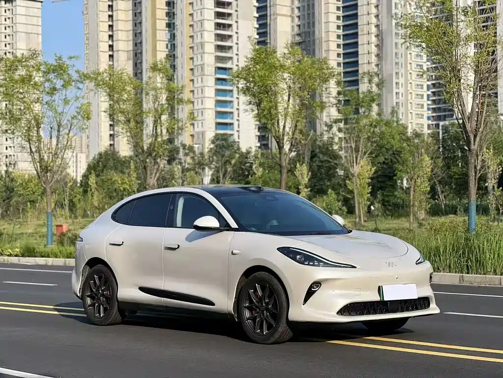 LS6 2025 Smart Lizard Driving Edition купить на сайте DeffCars