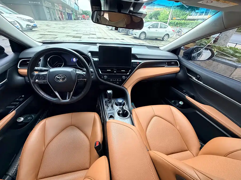 Camry 2021 2.0G Deluxe Edition купить на сайте DeffCars