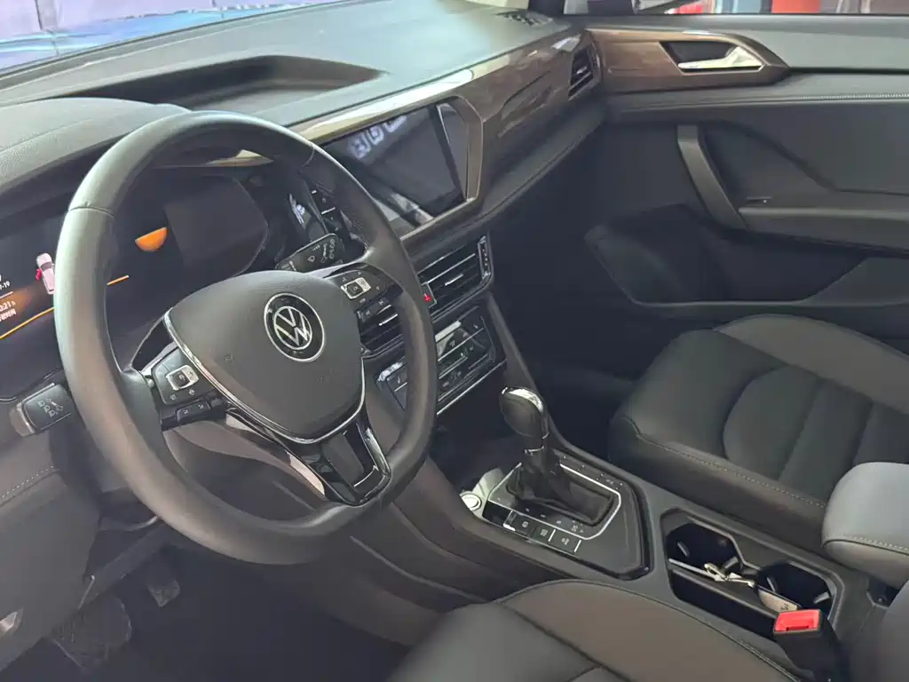 Tharu 2022 280TSI 2WD Deluxe Edition купить на сайте DeffCars