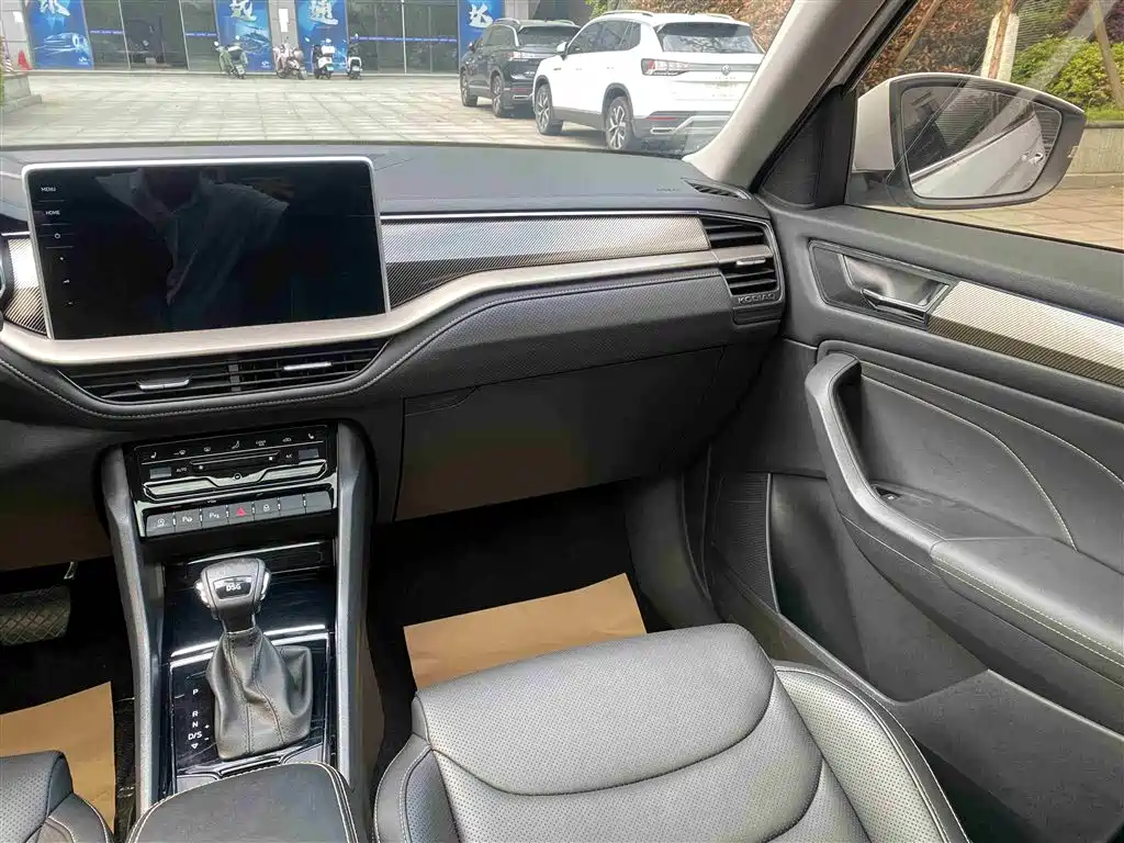 Kodiak 2022 facelift TSI330 5-seat two-wheel drive luxury version купить на сайте DeffCars