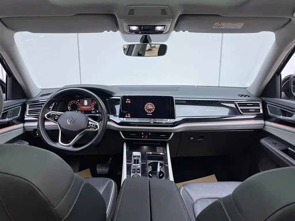 Touron 2021 380TSI four-wheel drive luxury version купить на сайте DeffCars