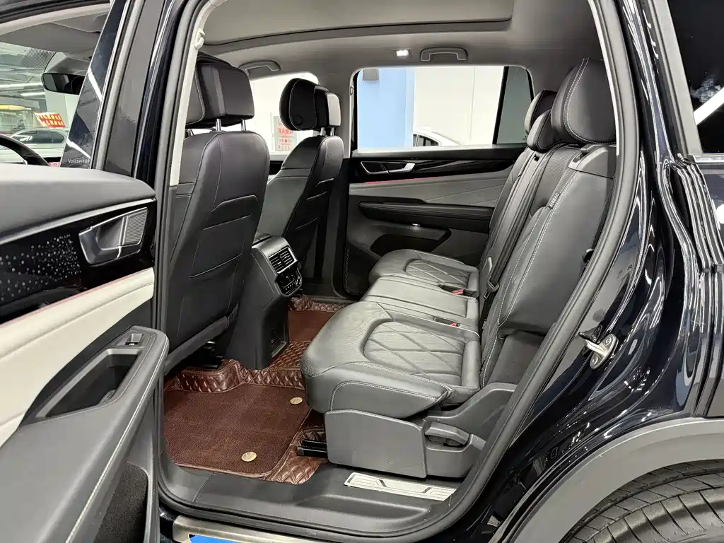 Touron 2023 530 V6 four-wheel drive luxury version купить на сайте DeffCars