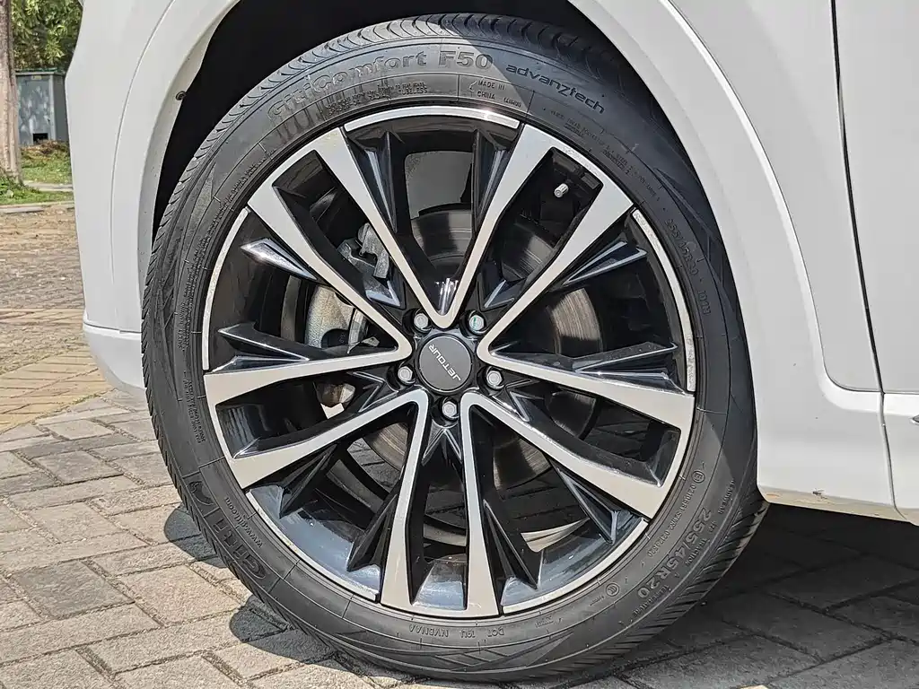 Jietu X70 PLUS 2021 model 1.6T DCT 6 seats купить на сайте DeffCars