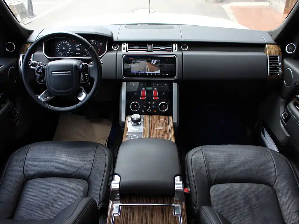 Range Rover 2018 3.0 SC V6 Vogue Extended Edition купить на сайте DeffCars