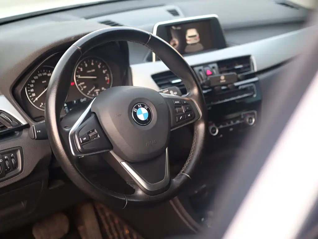 BMW X1 2016 sDrive18Li Fashion Model купить на сайте DeffCars