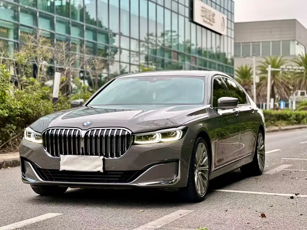 BMW 7 Series 2019 740Li Leading Luxury Package купить на сайте DeffCars