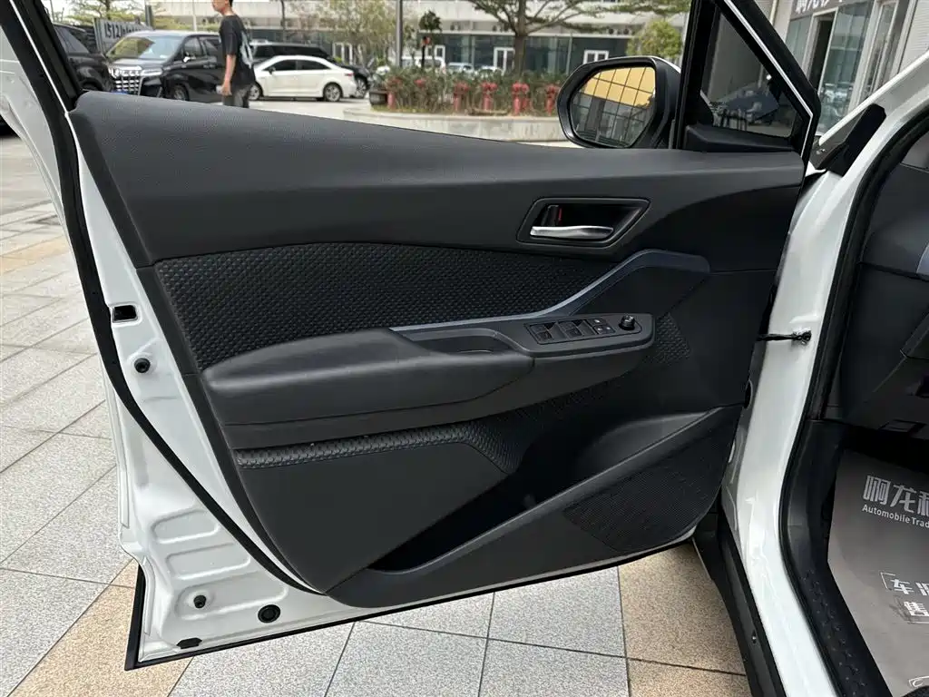 Yize IZOA 2021 2.0L Yixiang Edition купить на сайте DeffCars