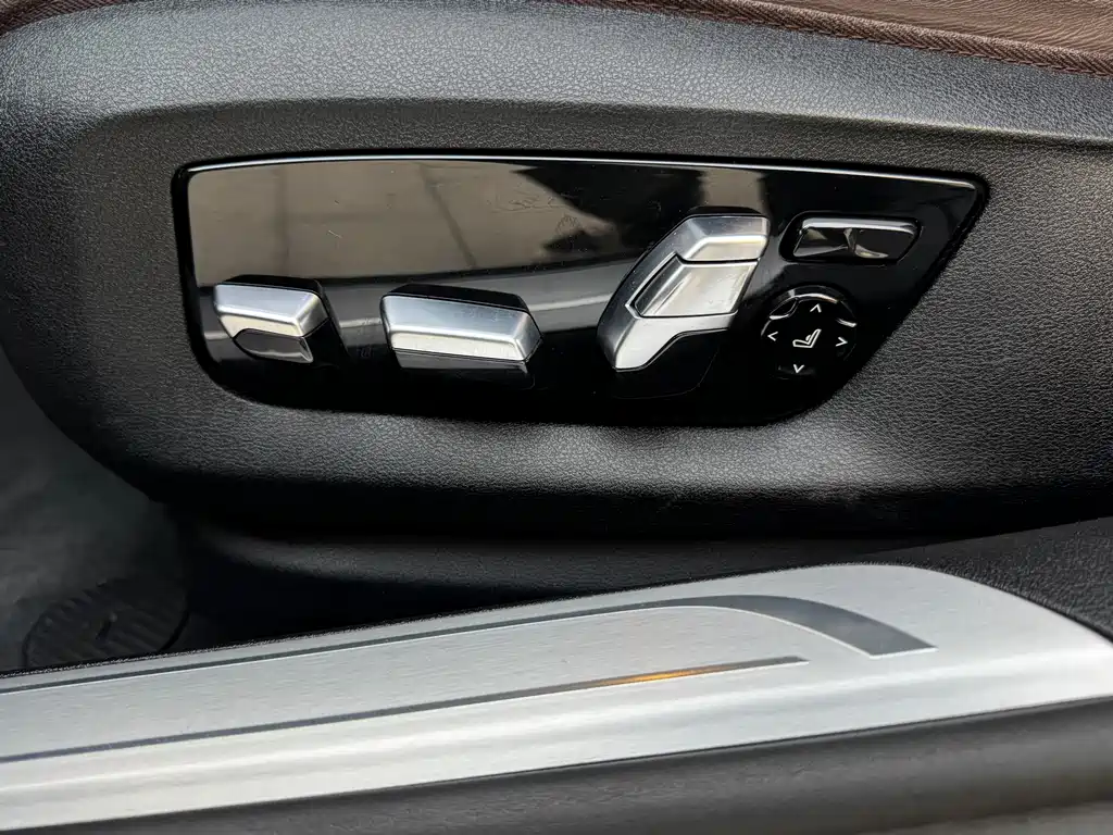 BMW 7 Series 2021 730Li M Sports Package купить на сайте DeffCars