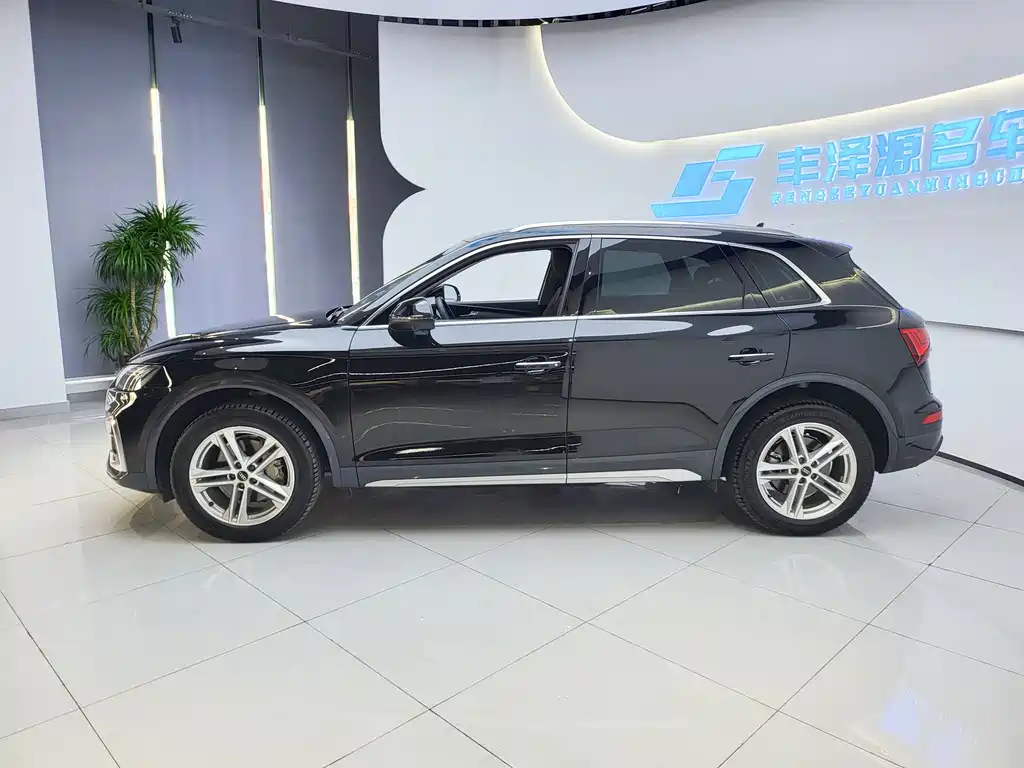 Audi Q5L 2021 40 TFSI Fashionable and Elegant купить на сайте DeffCars