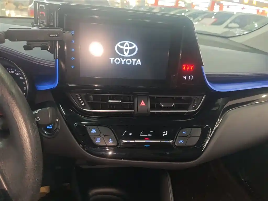 Toyota C-HR 2021 2.0L Comfort Edition купить на сайте DeffCars