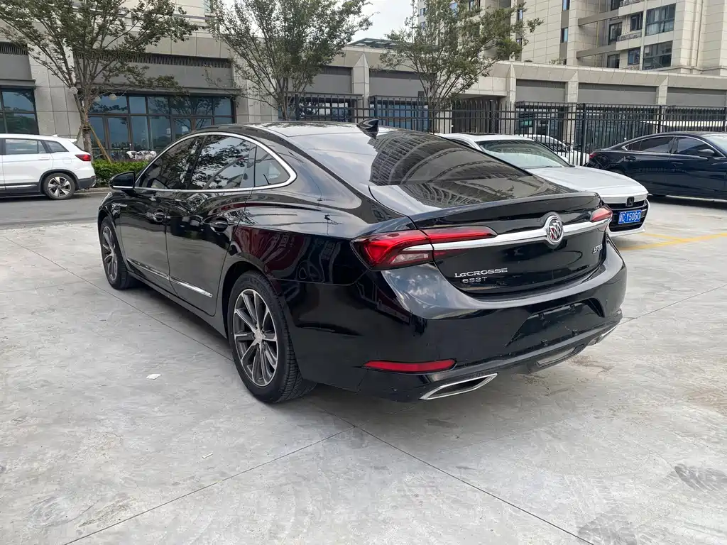 LaCrosse 2022 652T luxury model купить на сайте DeffCars