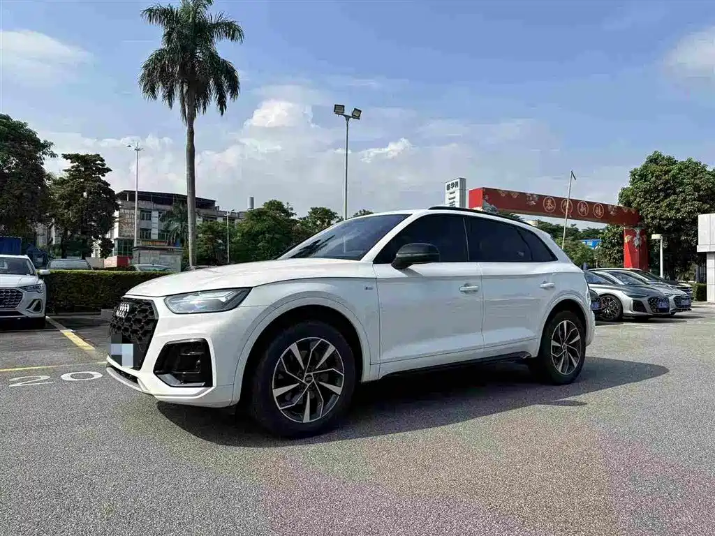 Audi Q5L 2024 40 TFSI luxury and dynamic model купить на сайте DeffCars