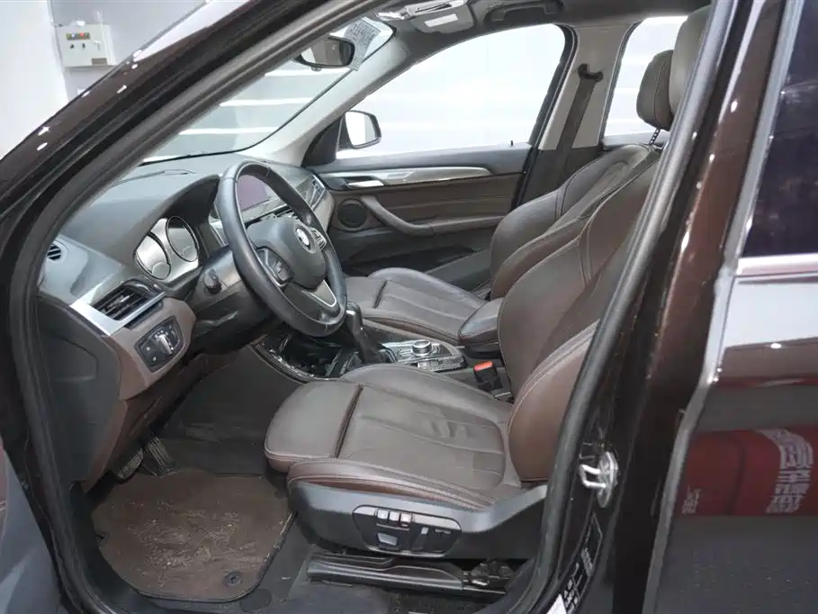 BMW X1 2019 xDrive20Li Exclusive Model купить на сайте DeffCars