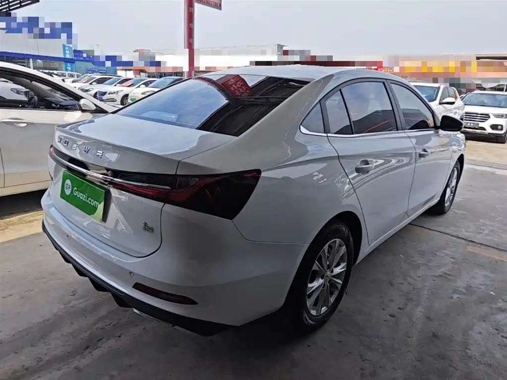 Roewe i5 2023 1.5L CVT Deluxe Edition купить на сайте DeffCars