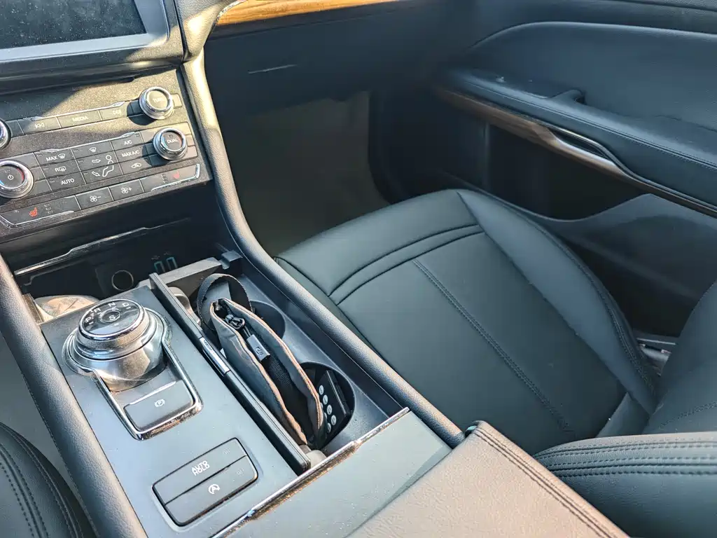 Taurus 2017 EcoBoost 180 Luxury купить на сайте DeffCars