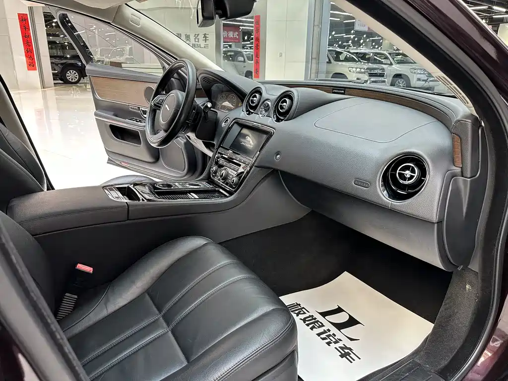 Jaguar XJ 2016 XJL 3.0 SC two-wheel drive elegant business version купить на сайте DeffCars