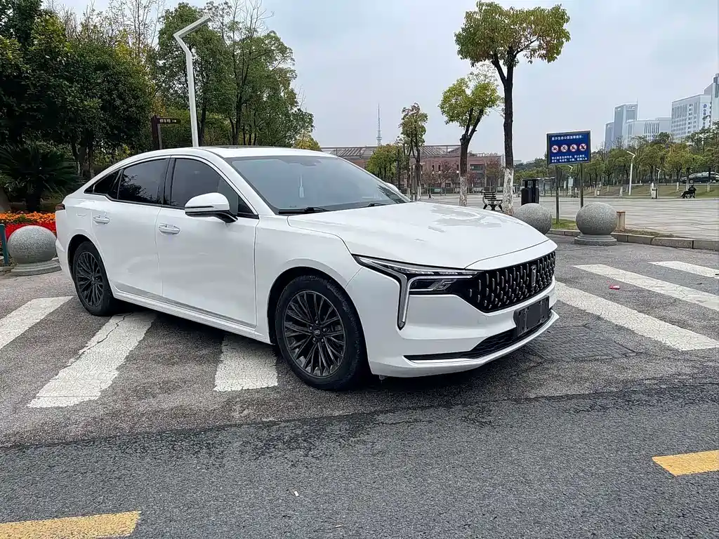 Pentium B70 2023 third generation 1.5T automatic enjoyment type 70th anniversary commemorative edition купить на сайте DeffCars