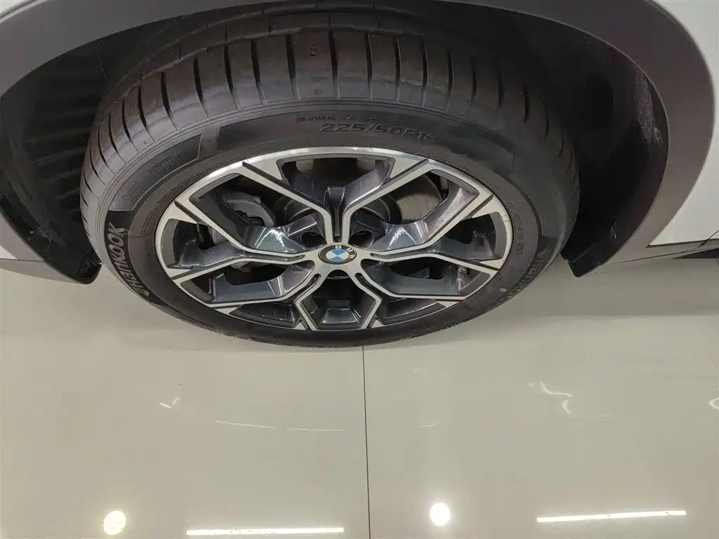 BMW X1 2022 sDrive25Li Leading Model купить на сайте DeffCars