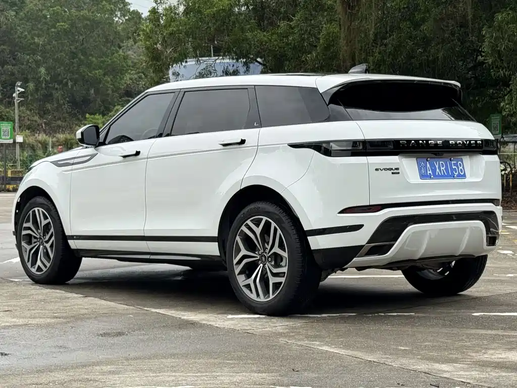 Range Rover Evoque 2023 Evoque L 249PS Deluxe Edition купить на сайте DeffCars