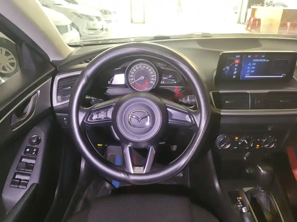 Mazda3 Angkesela 2019 Cloud Control Edition Sedan 1.5L Automatic Comfort Type National VI купить на сайте DeffCars