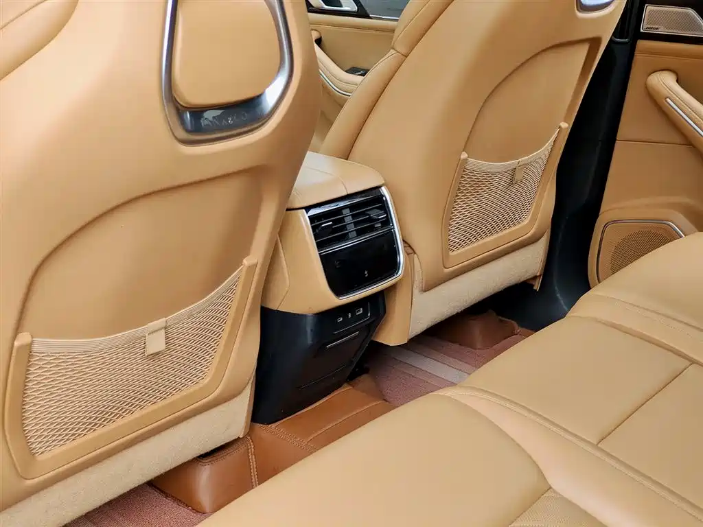 Lynk & Co 09 2024 2.0T four-wheel drive global version, seven seats купить на сайте DeffCars