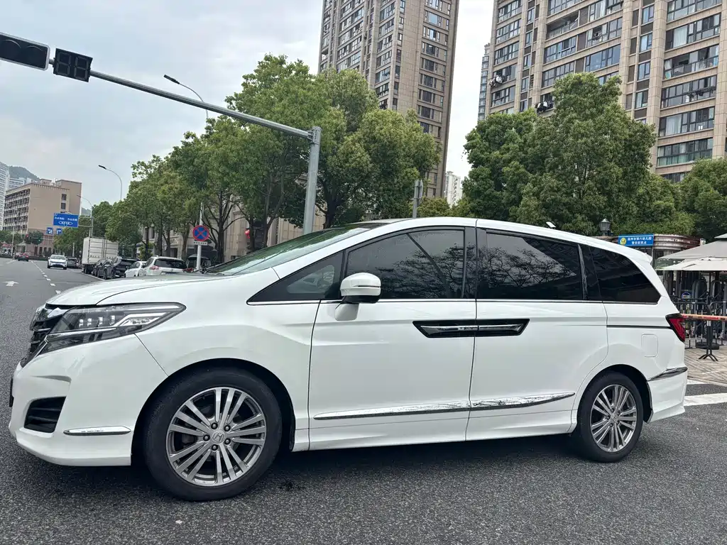 Alison 2016 2.4L Deluxe Edition купить на сайте DeffCars