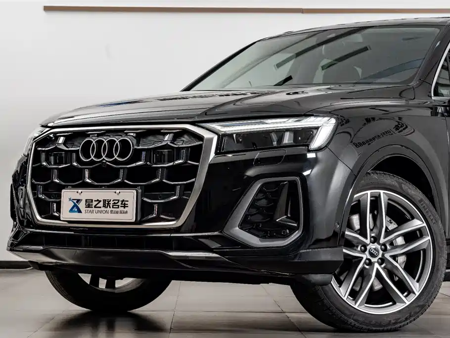 Audi Q7 2024 45 TFSI quattro S line sports купить на сайте DeffCars