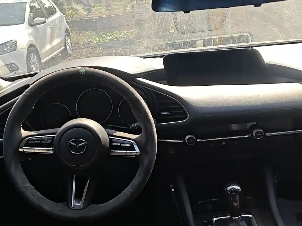 Mazda3 Angkesela 2020 2.0L Automatic Premium Edition купить на сайте DeffCars