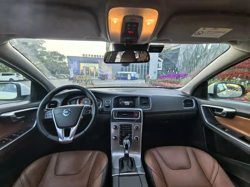 Volvo S60 2017 S60L T5 Smart Edition купить на сайте DeffCars