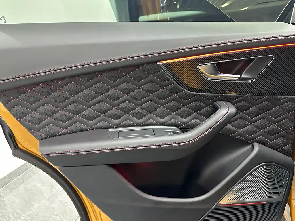 Audi Q8 2023 55 TFSI luxury and dynamic model купить на сайте DeffCars